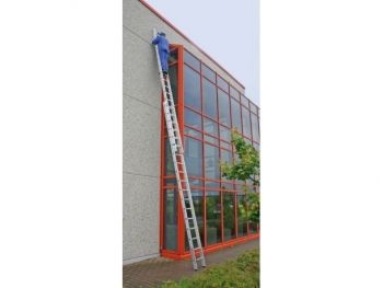 Двухсекционная выдвижная телескопическая лестница вытягиваемая тросом STABILO, 2 х 15 перекладин